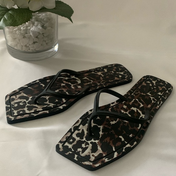 VERONICA BEARD Analee Leopard Print Sandals - NWOT - Picture 1 of 16